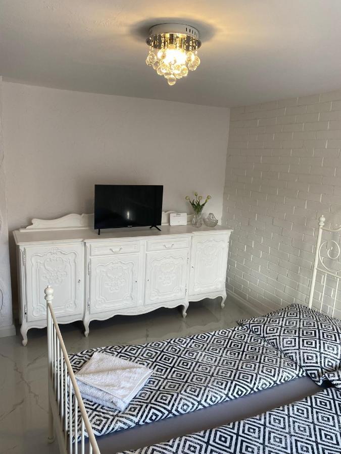 White Apartment Elbląg Eksteriør billede